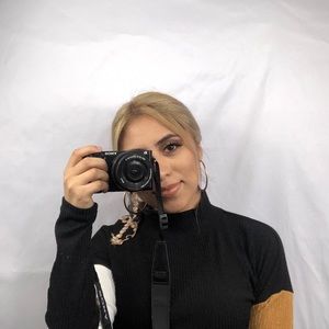 Meet your Posher, Yesenia